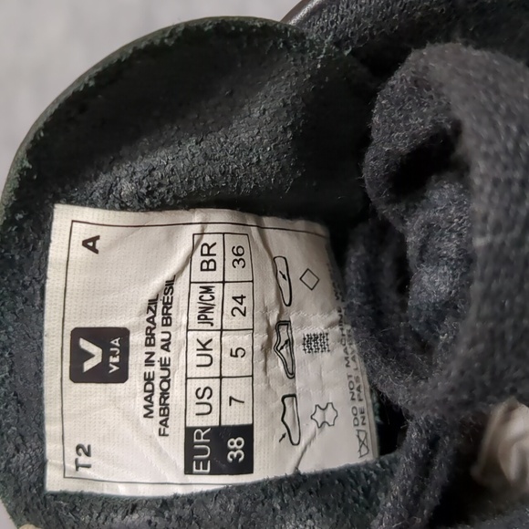 Veja v10 leather sneakers  black and white Women's Shoes Size 7 - Picture 9 of 10